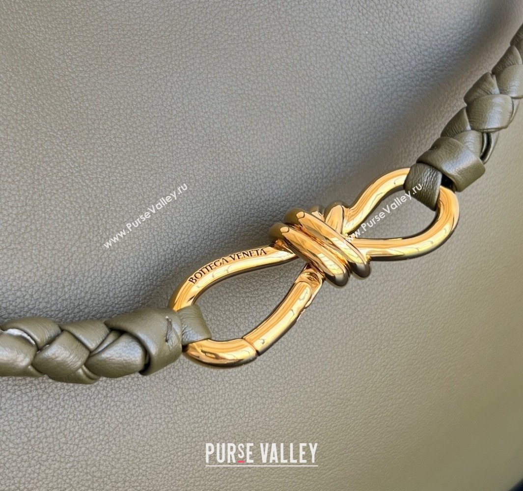 Bottega Veneta Medium Andiamo Top Handle Bag in Calfskin Leather Green2 2025 810214 (WT-250519079)