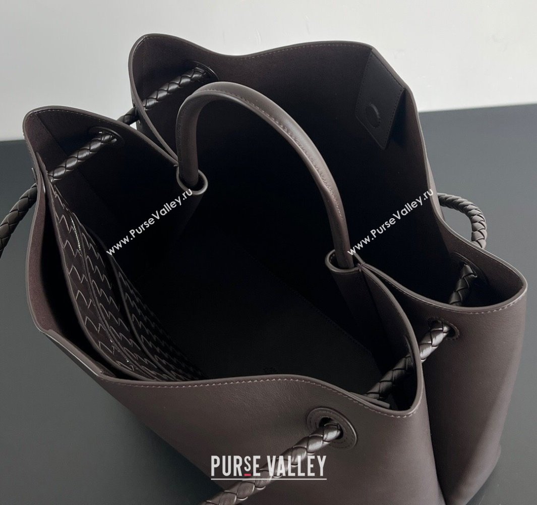 Bottega Veneta Large Andiamo Top Handle Bag in Calfskin Leather Fondant Brown/Silver 2025 806010 (WT-250519082)