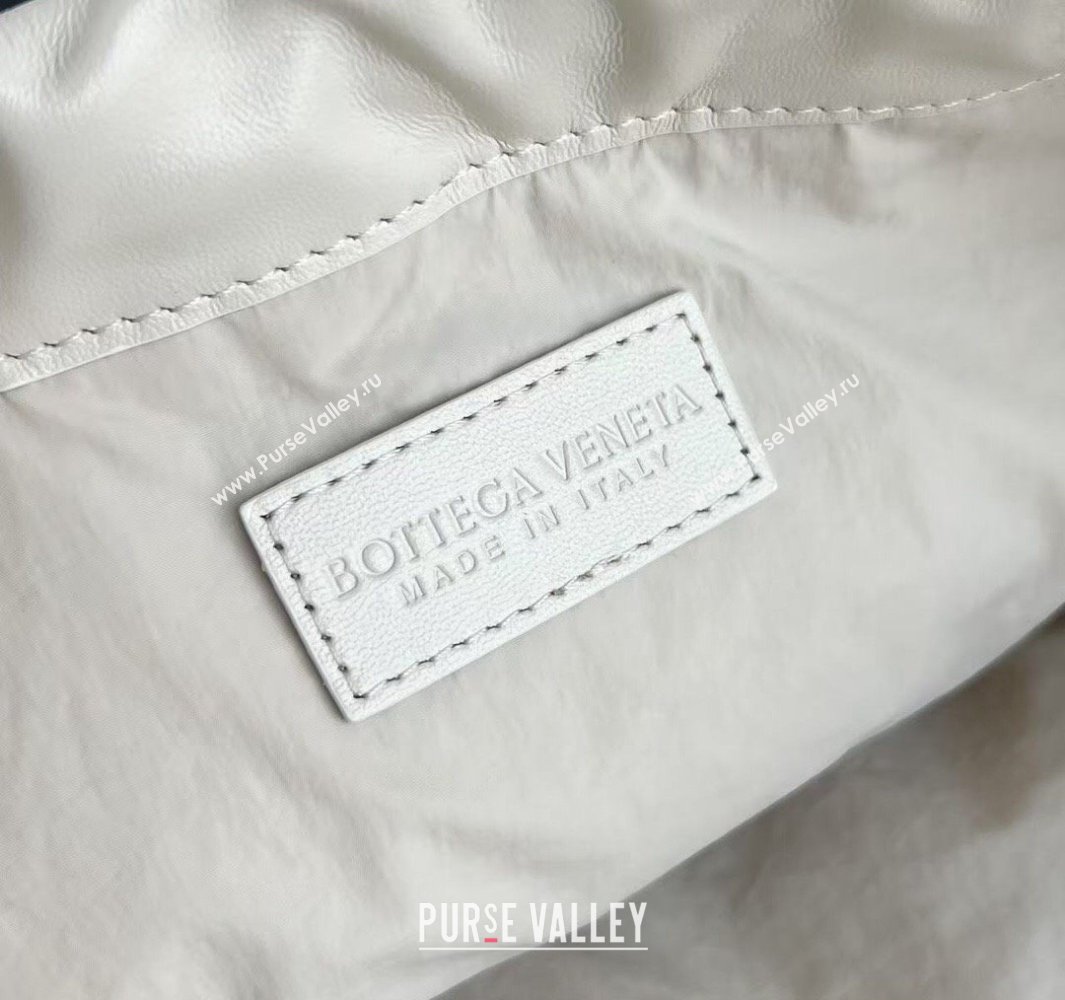 Bottega Veneta Medium Dustbag in Intrecciato Leather 796728 Chalk White 2025 (WT-250519010)