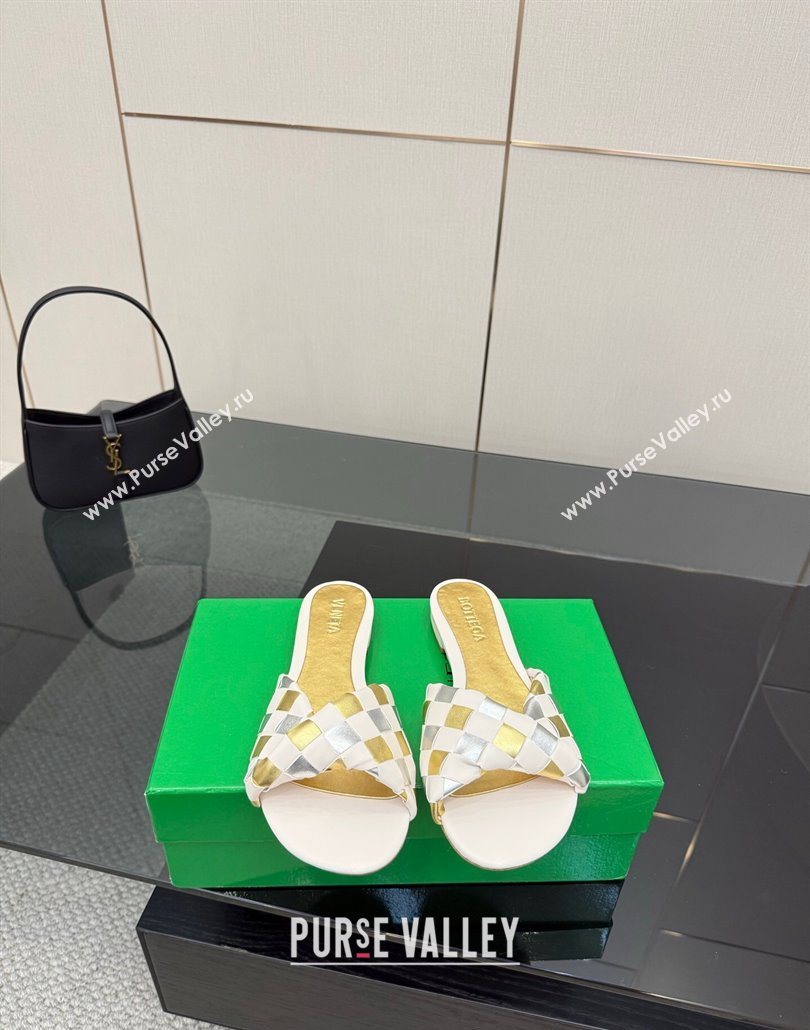 Bottega Veneta Blink Flat Slides Sandals in Vichy Intrecciato Leather with Folded Detail Nude 2025 (MD-250604026)