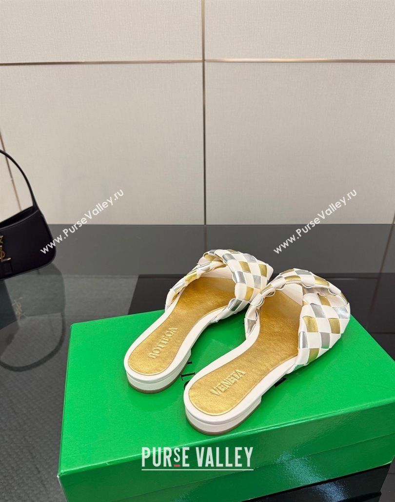 Bottega Veneta Blink Flat Slides Sandals in Vichy Intrecciato Leather with Folded Detail Nude 2025 (MD-250604026)