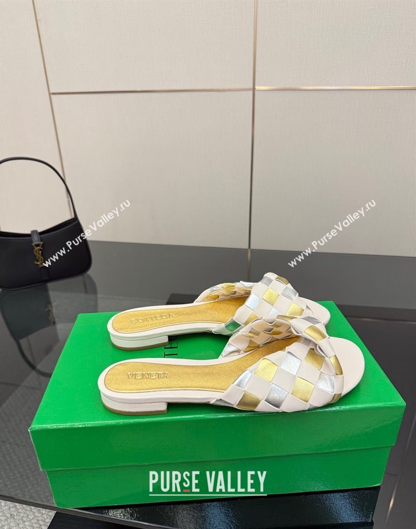 Bottega Veneta Blink Flat Slides Sandals in Vichy Intrecciato Leather with Folded Detail Nude 2025 (MD-250604026)