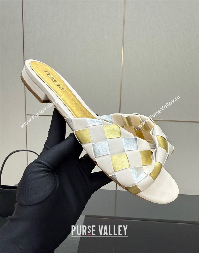 Bottega Veneta Blink Flat Slides Sandals in Vichy Intrecciato Leather with Folded Detail Nude 2025 (MD-250604026)