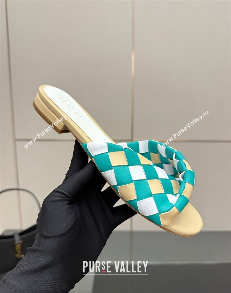 Bottega Veneta Blink Flat Slides Sandals in Vichy Intrecciato Leather with Folded Detail Beige 2025 (MD-250604029)