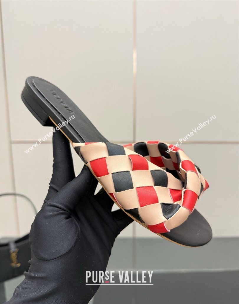 Bottega Veneta Blink Flat Slides Sandals in Vichy Intrecciato Leather with Folded Detail Black 2025 (MD-250604032)