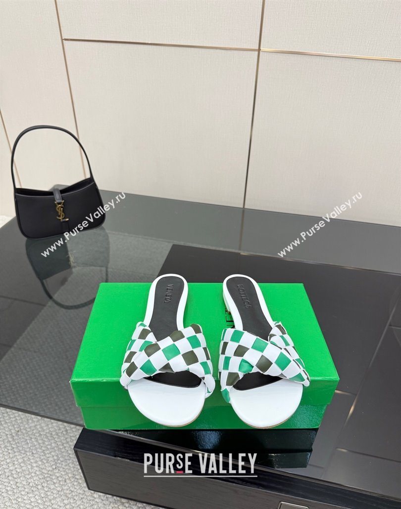 Bottega Veneta Blink Flat Slides Sandals in Vichy Intrecciato Leather with Folded Detail Green 2025 (MD-250604035)
