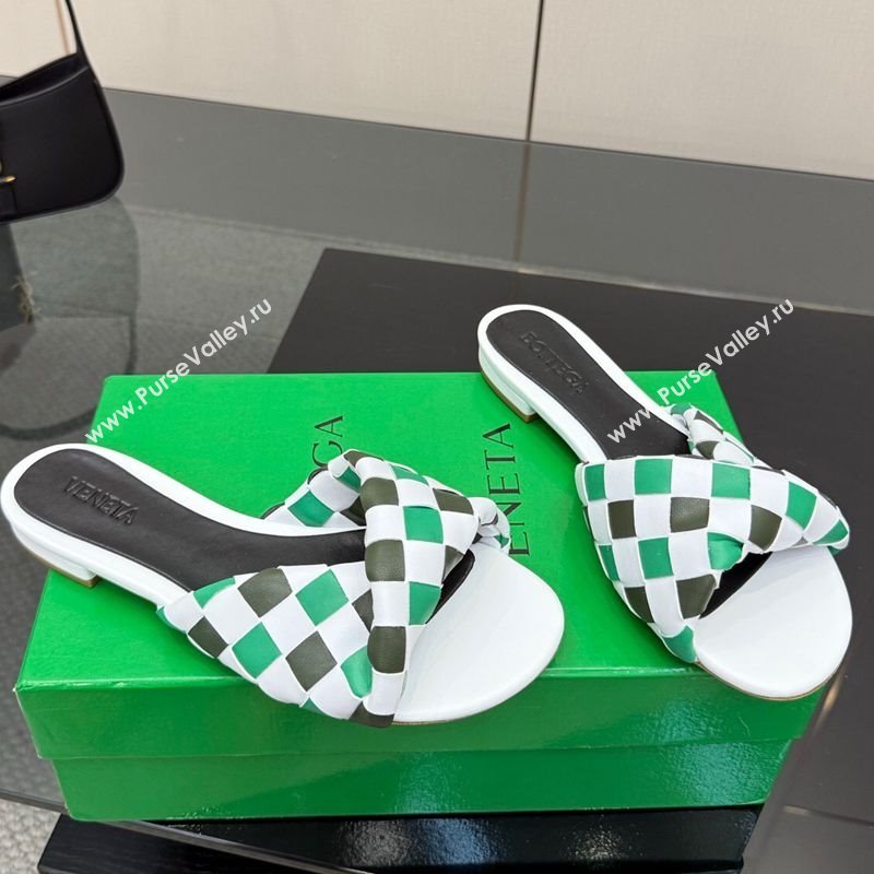Bottega Veneta Blink Flat Slides Sandals in Vichy Intrecciato Leather with Folded Detail Green 2025 (MD-250604035)