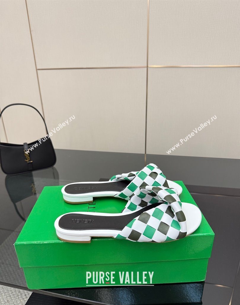 Bottega Veneta Blink Flat Slides Sandals in Vichy Intrecciato Leather with Folded Detail Green 2025 (MD-250604035)