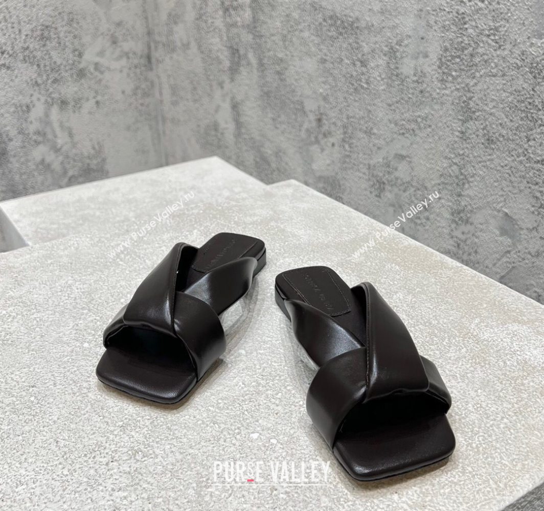 Bottega Veneta Riva Flat Slides Sandal in Shiny Calfskin with Twisted Strap Fondant Brown 2025 (MD-250604044)