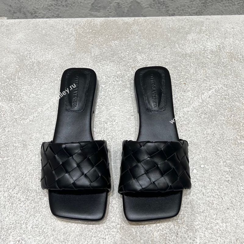 Bottega Veneta Parco Square Flat Slides Sandals in Soft Intrecciato Leather Black 2025 837737 (MD-250604010)
