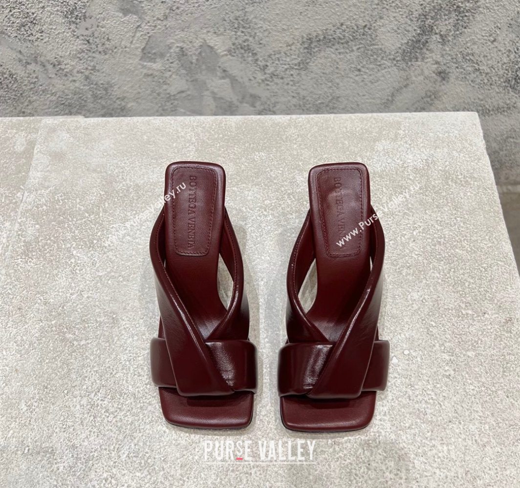 Bottega Veneta Riva Heel Slides Sandal 9cm in Shiny Calfskin with Twisted Strap Barolo Red 2025 (MD-250604047)