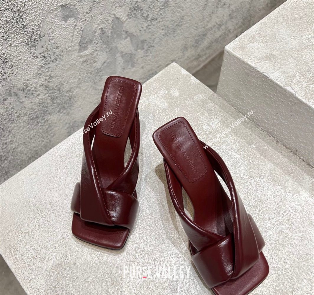 Bottega Veneta Riva Heel Slides Sandal 9cm in Shiny Calfskin with Twisted Strap Barolo Red 2025 (MD-250604047)
