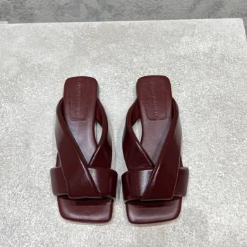 Bottega Veneta Riva Flat Slides Sandal in Shiny Calfskin with Twisted Strap Barolo Red 2025 (MD-250604048)