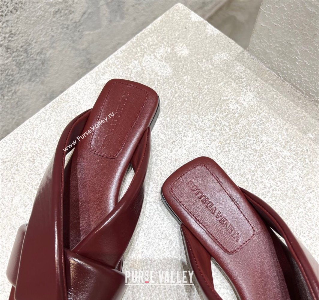 Bottega Veneta Riva Flat Slides Sandal in Shiny Calfskin with Twisted Strap Barolo Red 2025 (MD-250604048)