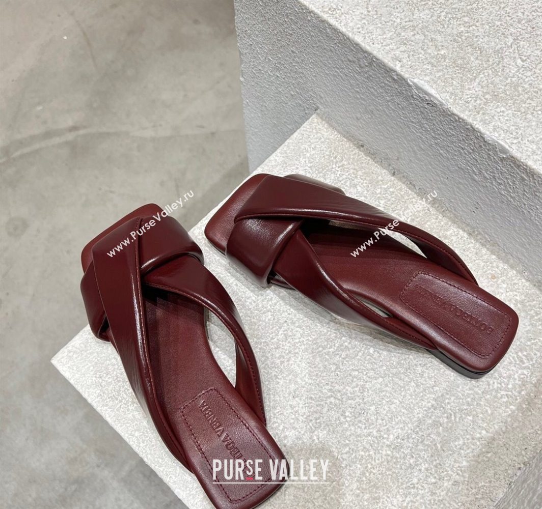 Bottega Veneta Riva Flat Slides Sandal in Shiny Calfskin with Twisted Strap Barolo Red 2025 (MD-250604048)