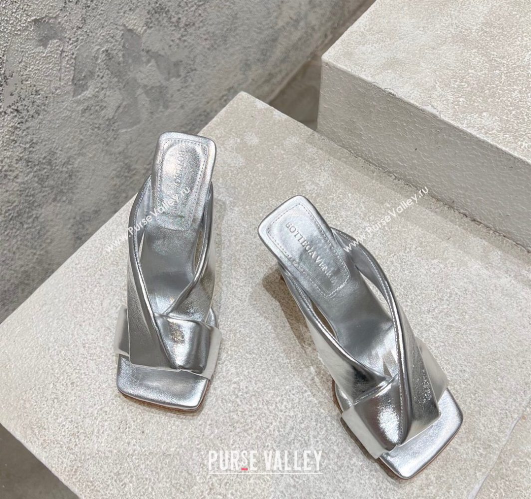 Bottega Veneta Riva Heel Slides Sandal 9cm in Shiny Calfskin with Twisted Strap Silver 2025 (MD-250604049)
