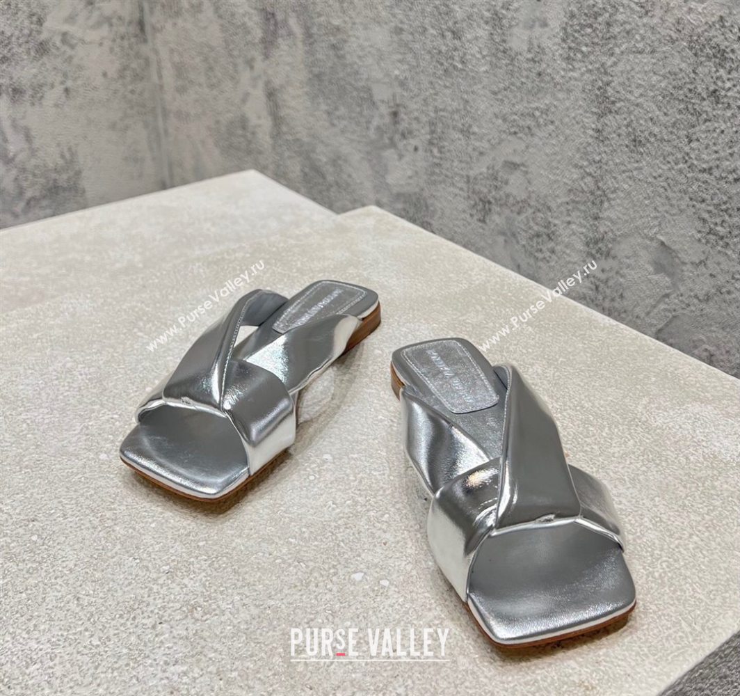 Bottega Veneta Riva Flat Slides Sandal in Shiny Calfskin with Twisted Strap Silver 2025 (MD-250604050)