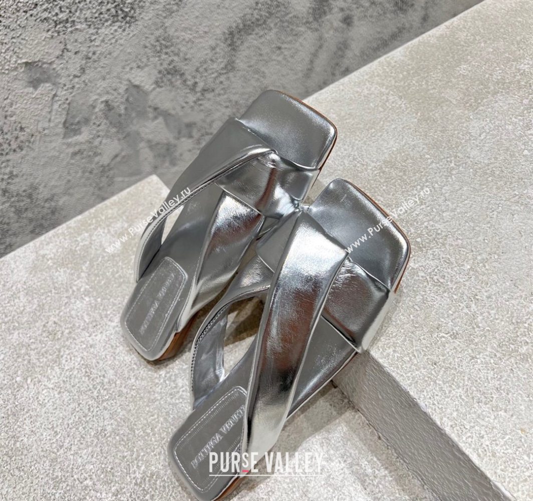 Bottega Veneta Riva Flat Slides Sandal in Shiny Calfskin with Twisted Strap Silver 2025 (MD-250604050)
