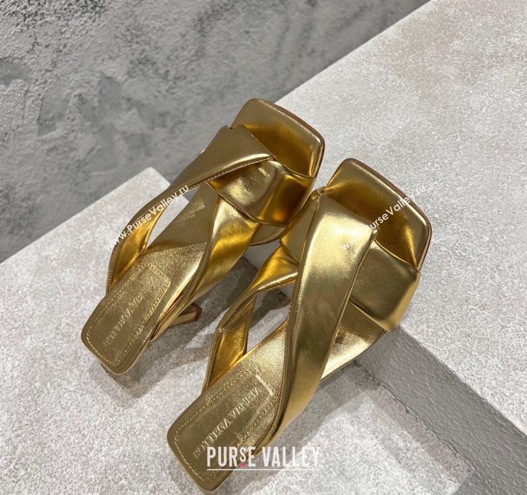 Bottega Veneta Riva Heel Slides Sandal 9cm in Shiny Calfskin with Twisted Strap Gold 2025 (MD-250604051)