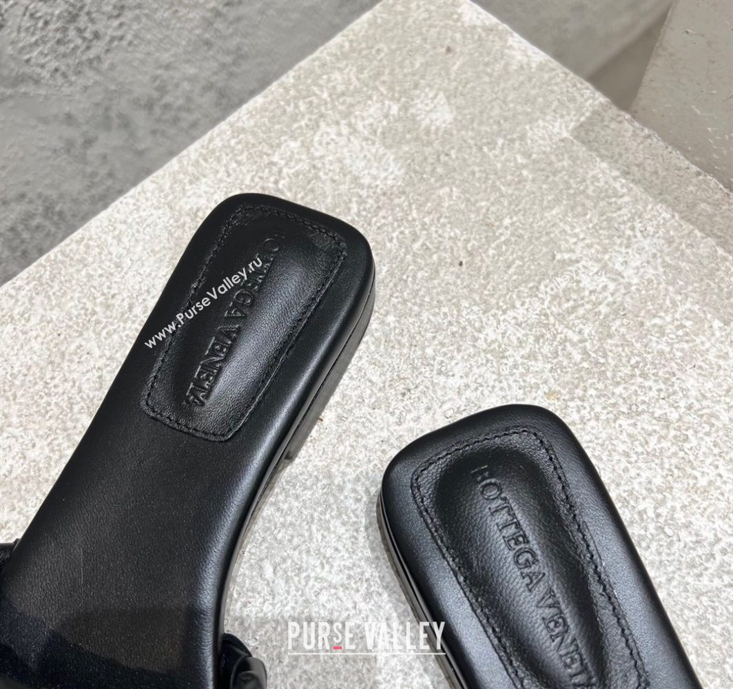 Bottega Veneta Parco Square Flat Slides Sandals in Soft Intrecciato Leather Black 2025 837737 (MD-250604010)