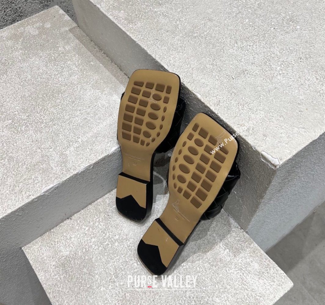 Bottega Veneta Parco Square Flat Slides Sandals in Soft Intrecciato Leather Black 2025 837737 (MD-250604010)
