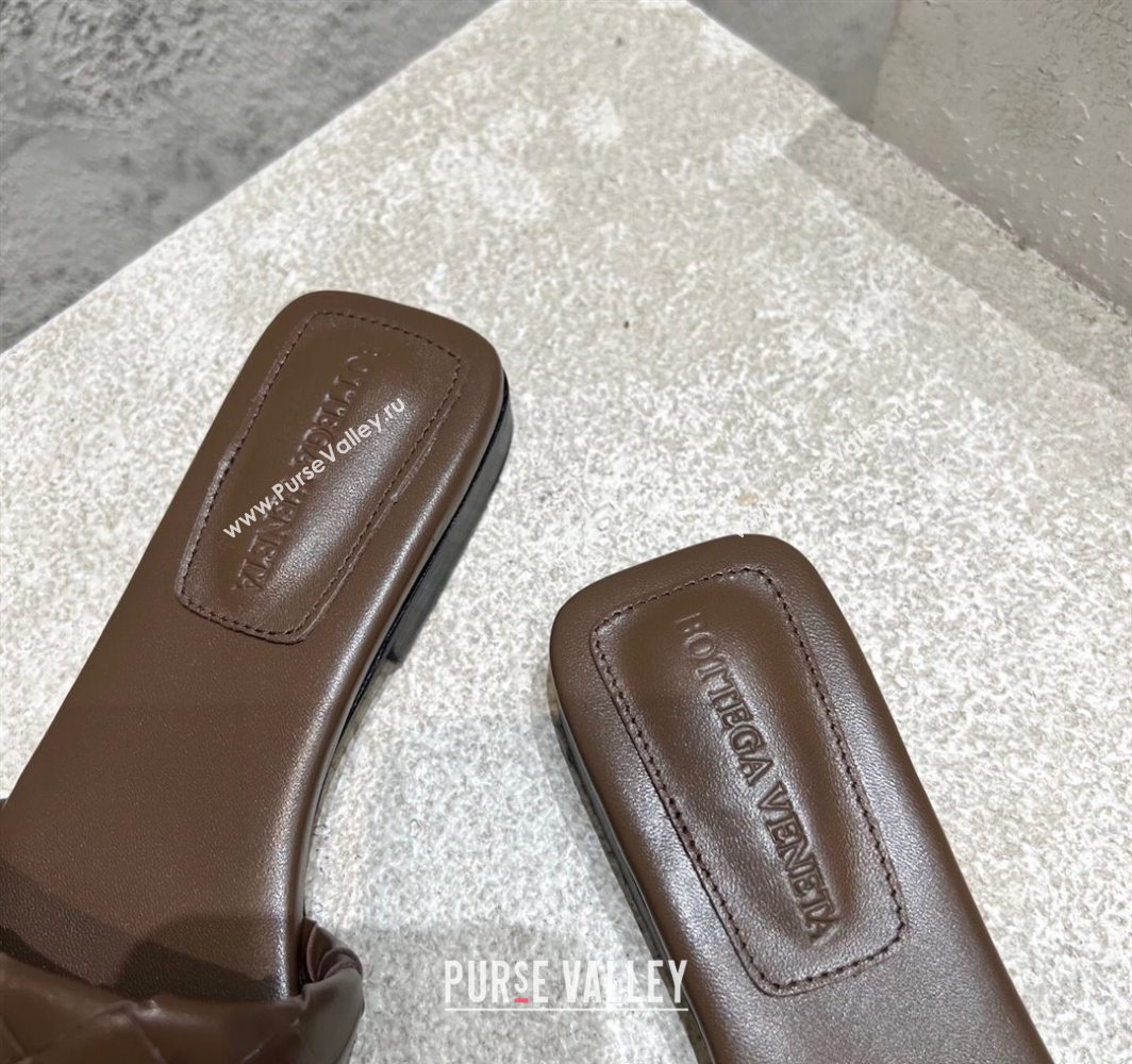 Bottega Veneta Parco Square Flat Slides Sandals in Soft Intrecciato Leather Chocolate 2025 837737 (MD-250604011)