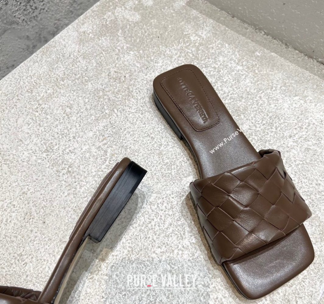 Bottega Veneta Parco Square Flat Slides Sandals in Soft Intrecciato Leather Chocolate 2025 837737 (MD-250604011)