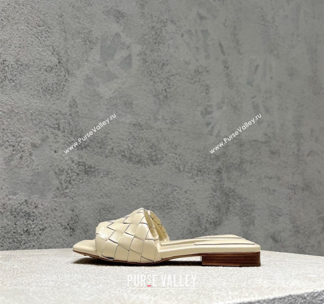Bottega Veneta Parco Square Flat Slides Sandals in Soft Intrecciato Leather White 2025 837737 (MD-250604012)