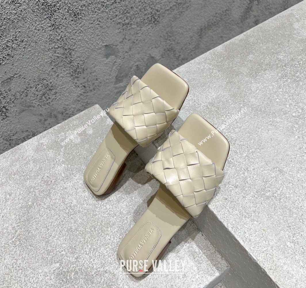 Bottega Veneta Parco Square Flat Slides Sandals in Soft Intrecciato Leather White 2025 837737 (MD-250604012)