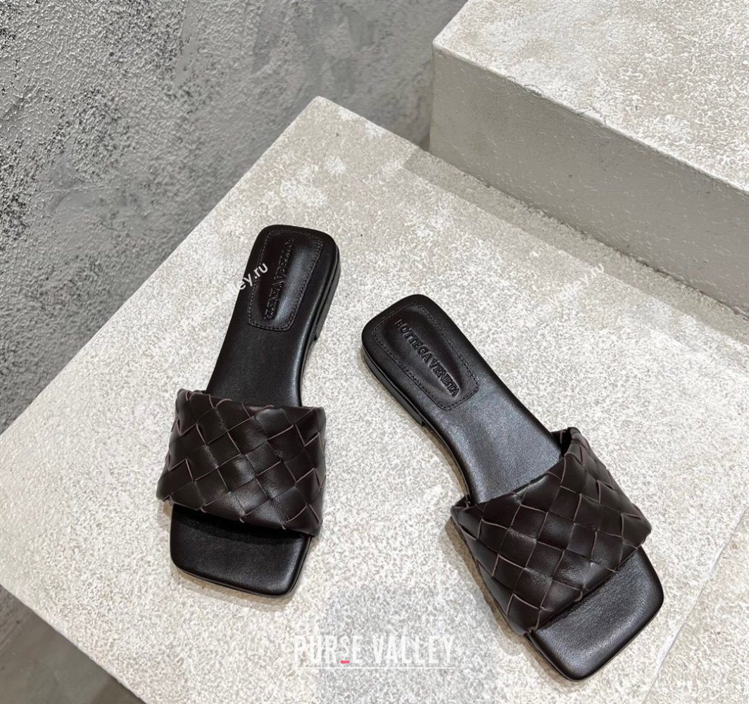 Bottega Veneta Parco Square Flat Slides Sandals in Soft Intrecciato Leather Fondant Brown 2025 837737 (MD-250604013)