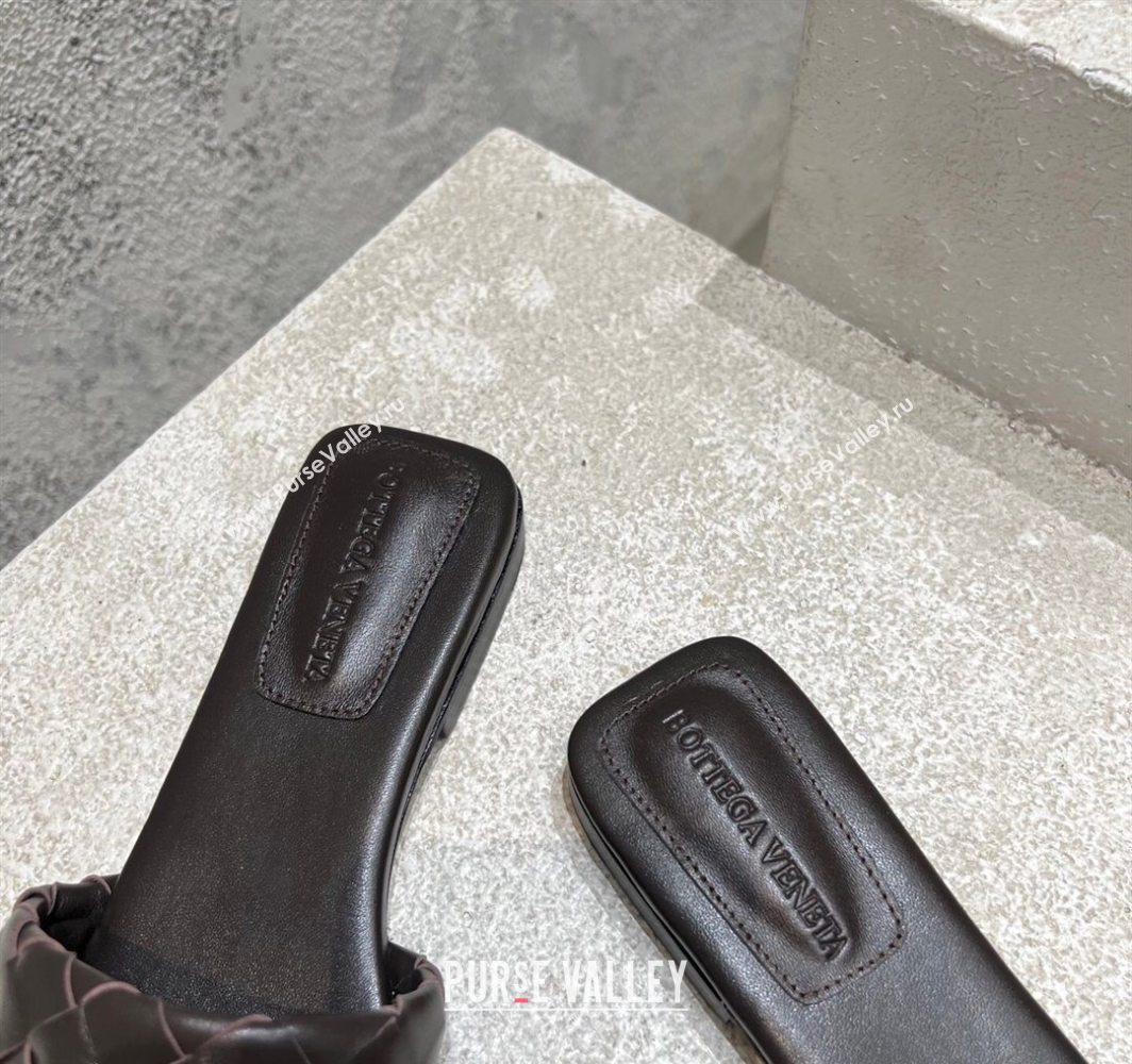 Bottega Veneta Parco Square Flat Slides Sandals in Soft Intrecciato Leather Fondant Brown 2025 837737 (MD-250604013)
