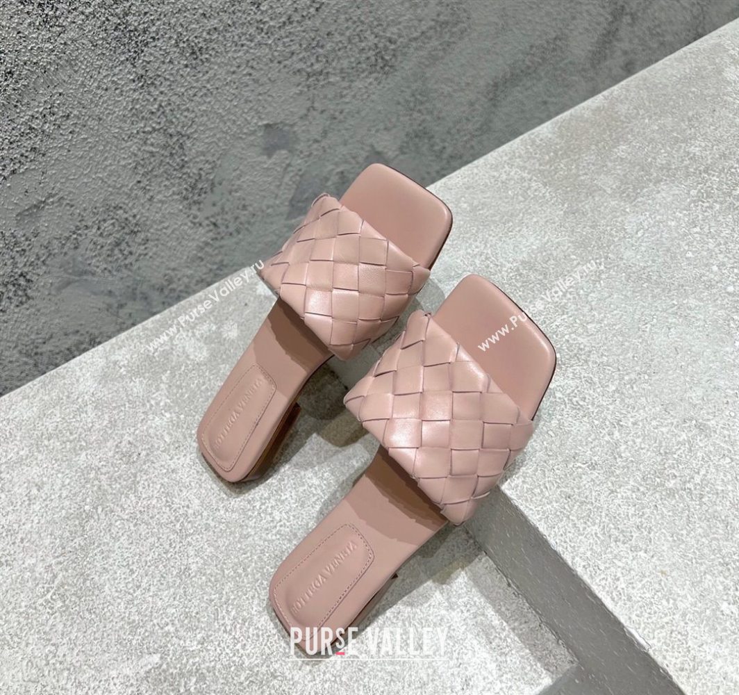 Bottega Veneta Parco Square Flat Slides Sandals in Soft Intrecciato Leather Light Pink 2025 837737 (MD-250604014)