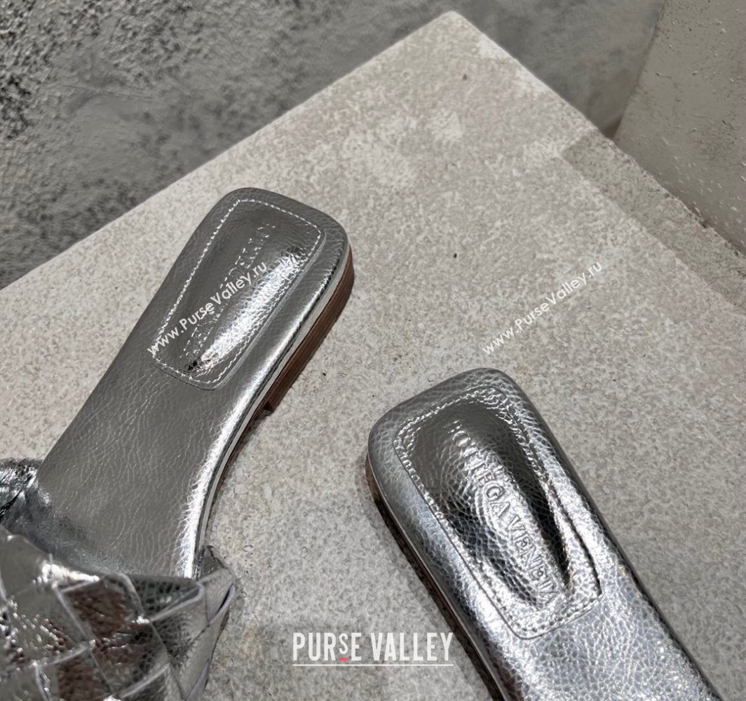 Bottega Veneta Parco Square Flat Slides Sandals in Soft Intrecciato Leather Silver 2025 837737 (MD-250604015)