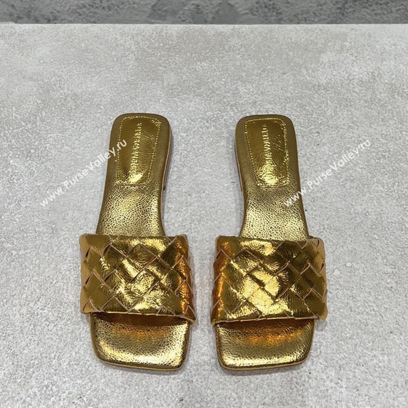 Bottega Veneta Parco Square Flat Slides Sandals in Soft Intrecciato Leather Gold 2025 837737 (MD-250604016)