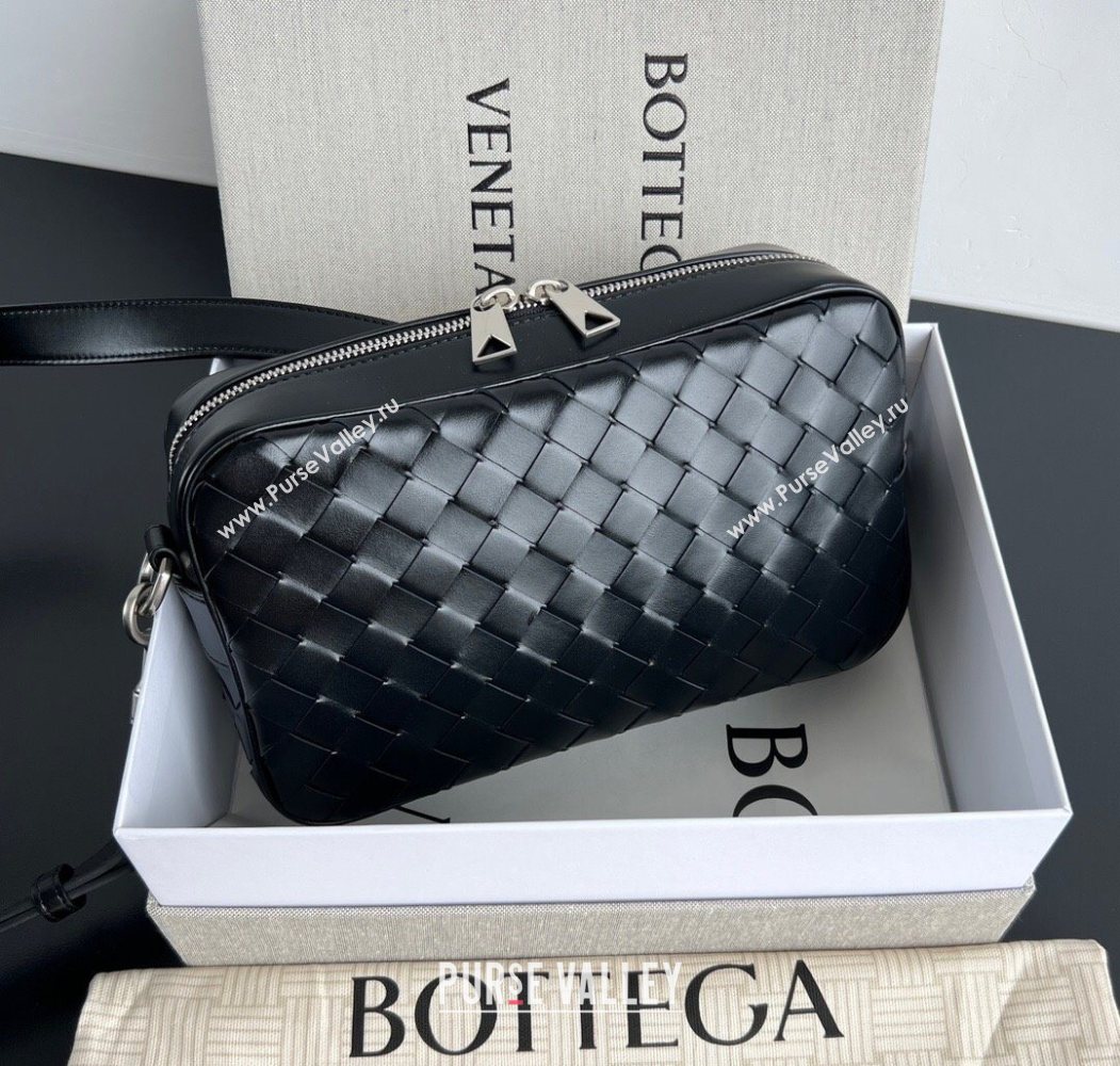 Bottega Veneta Mens Small Camera Bag in Intrecciato Leather Black 2025 755923 (WT-250624042)