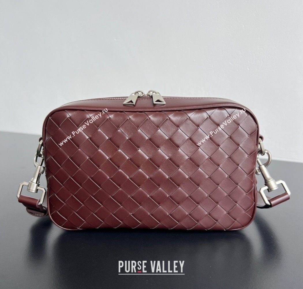 Bottega Veneta Mens Small Camera Bag in Intrecciato Leather Madder Brown 2025 755923 (WT-250624044)
