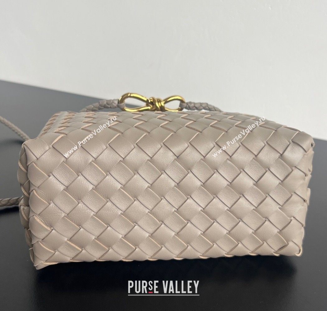Bottega Veneta Small Andiamo Top Handle Bag in Intrecciato Leather Lime Grey 2025 743568 (WT-250624051)