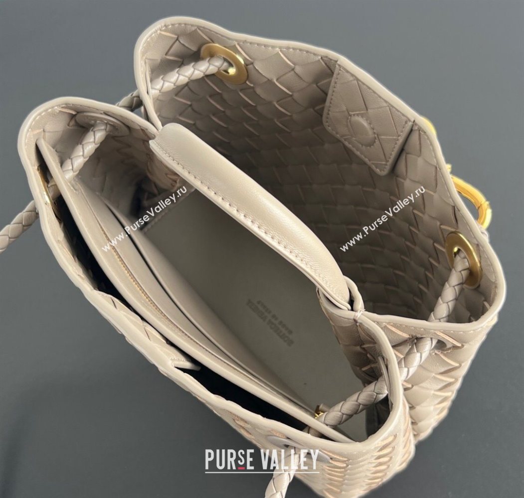 Bottega Veneta Small Andiamo Top Handle Bag in Intrecciato Leather Lime Grey 2025 743568 (WT-250624051)