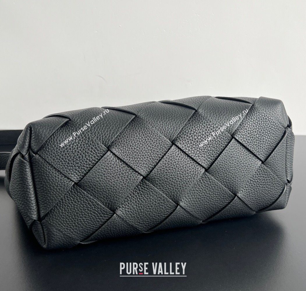 Bottega Veneta Mens Diago Hobo Bag in Grained Intrecciato Leather Black 2025 795125 (WT-250624053)