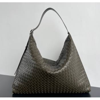 Bottega Veneta Mens Large Traveler Hobo Bag in Intrecciato Leather Dark Khaki 2025 806976 (WT-250624059)