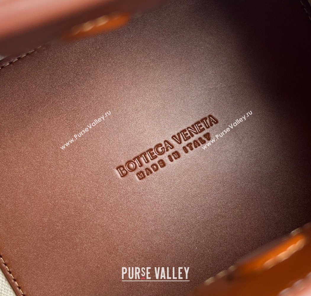 Bottega Veneta Small Parachute Shoulder Bag in Canvas and Leather Natural White/Lightwood Brown 2025 (WT-250624061)