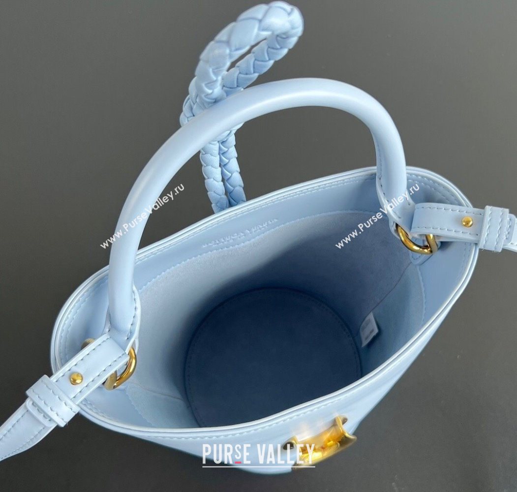 Bottega Veneta Small Liberta Bucket Bag in Smooth Leather 815244 Lunar Blue 2025 (WT-250624064)