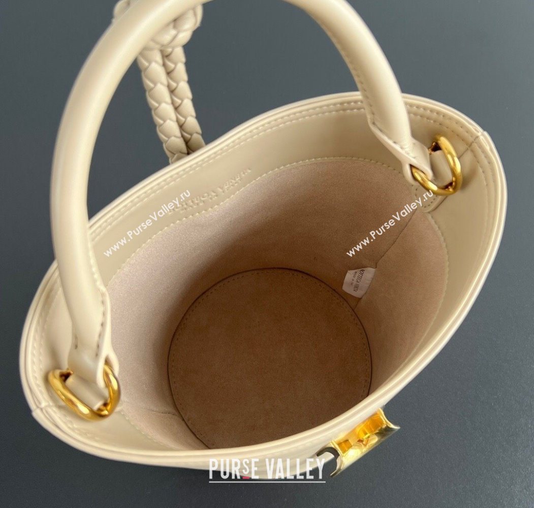 Bottega Veneta Small Liberta Bucket Bag in Smooth Leather 815244 Ecru Beige 2025 (WT-250624062)