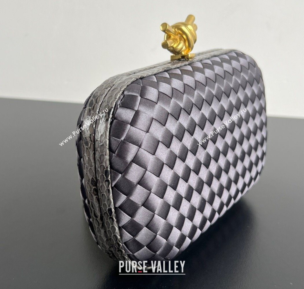 Bottega Veneta Classic Knot Clutch in Intreccio Satin Dark Grey 2025 BV062501 (YX-250625012)