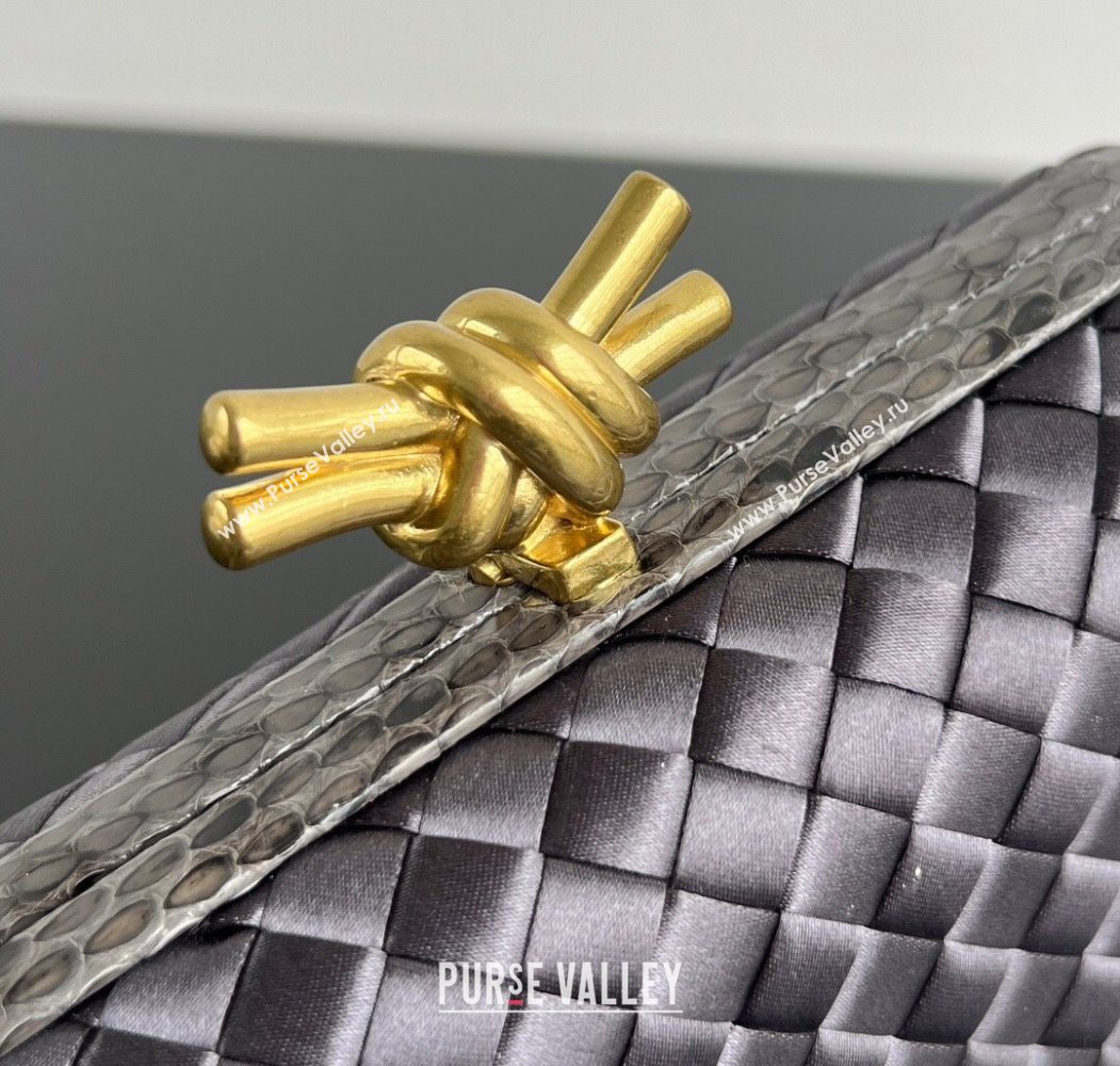Bottega Veneta Classic Knot Clutch in Intreccio Satin Dark Grey 2025 BV062501 (YX-250625012)
