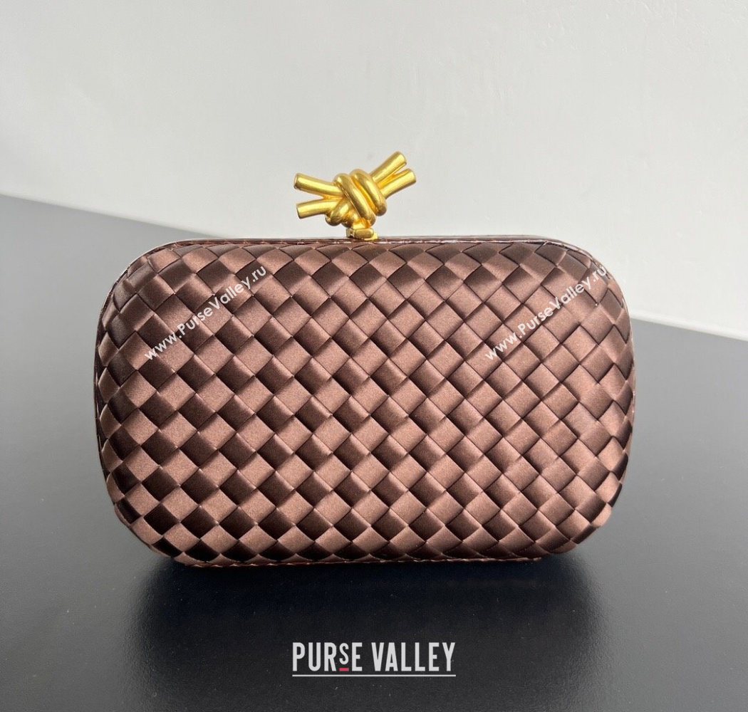 Bottega Veneta Classic Knot Clutch in Intreccio Satin Brown 13 2025 BV062501 (YX-250625013)