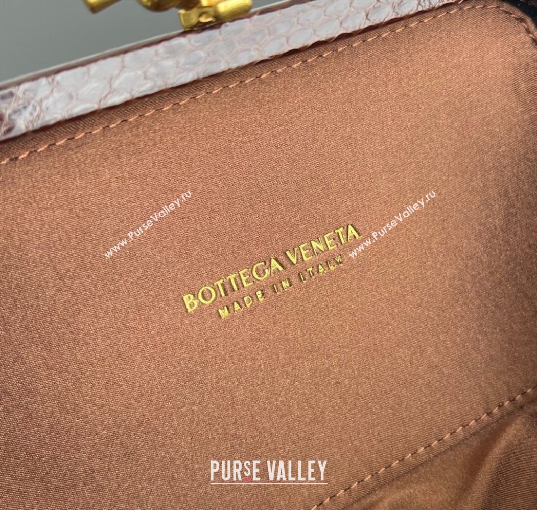 Bottega Veneta Classic Knot Clutch in Intreccio Satin Brown 13 2025 BV062501 (YX-250625013)