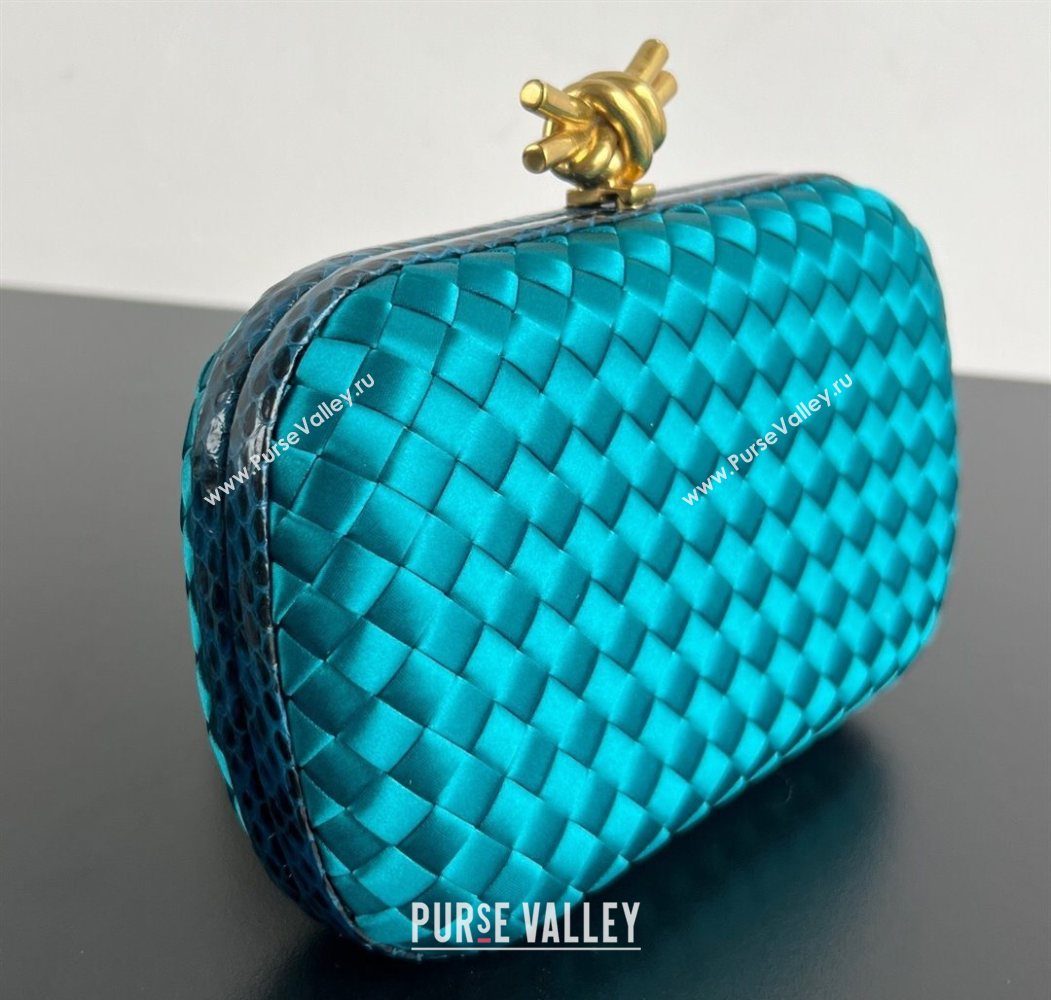Bottega Veneta Classic Knot Clutch in Intreccio Satin Blue 02 2025 BV062501 (YX-250625002)