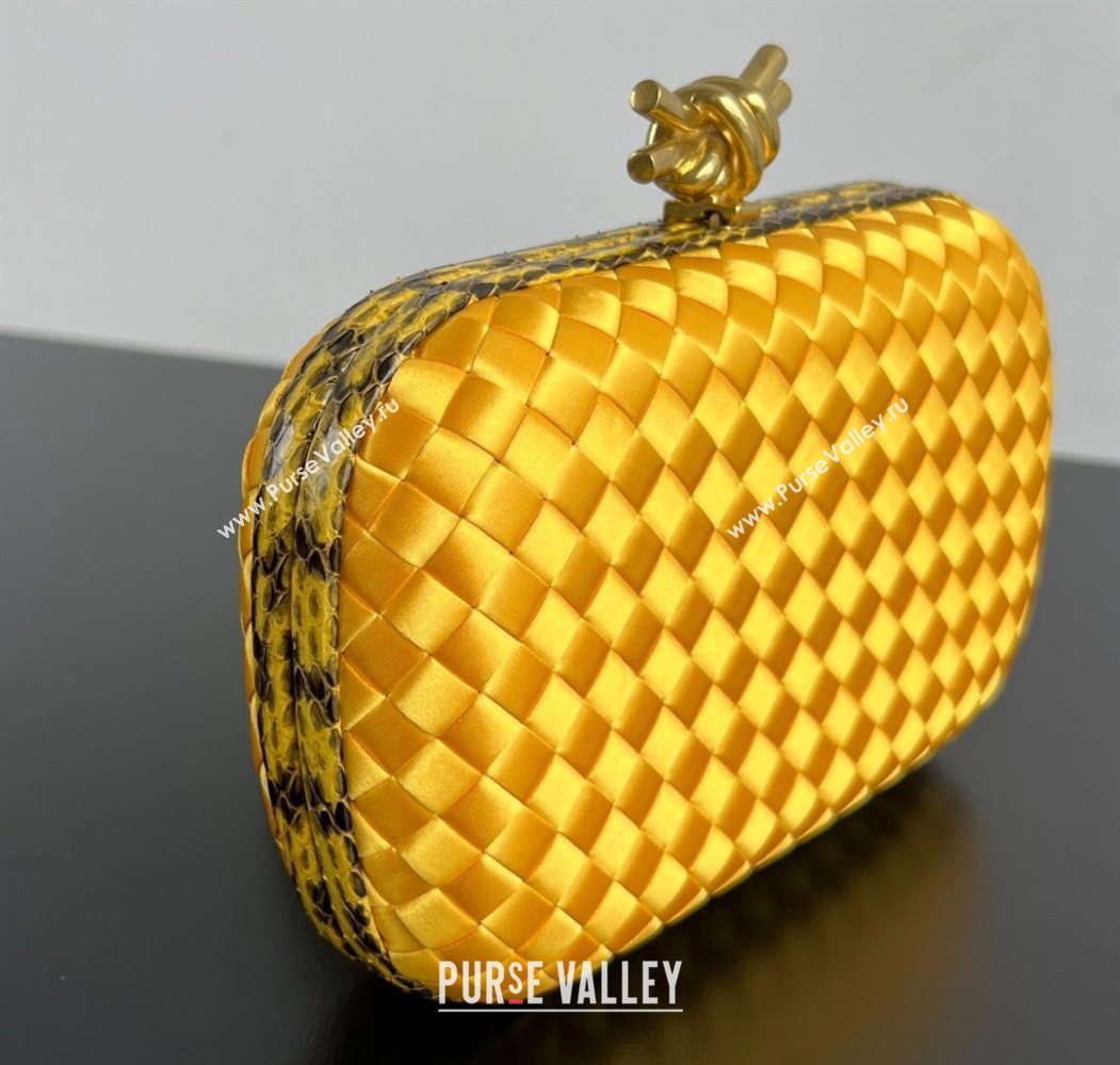 Bottega Veneta Classic Knot Clutch in Intreccio Satin Yellow 17 2025 BV062501 (YX-250625017)