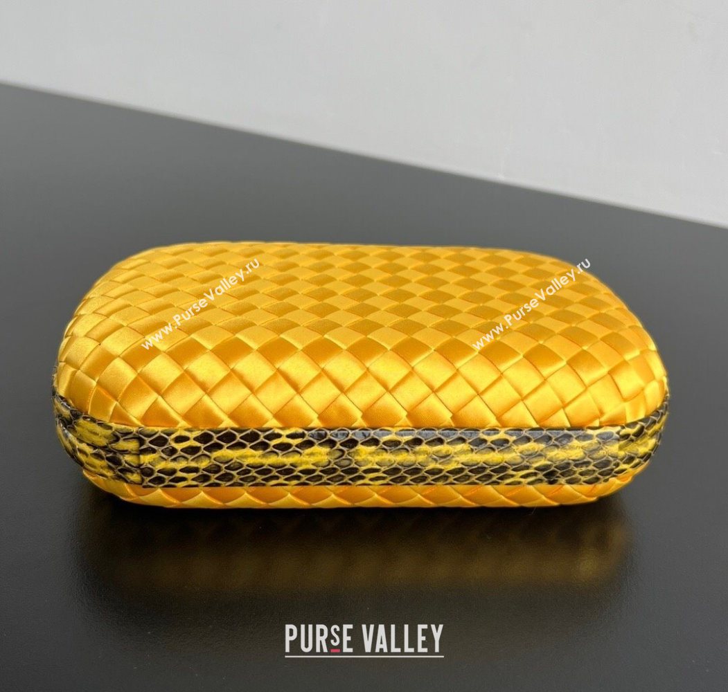 Bottega Veneta Classic Knot Clutch in Intreccio Satin Yellow 17 2025 BV062501 (YX-250625017)